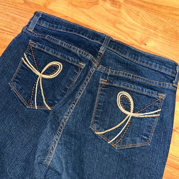 Not Your Daughter’s Jeans - Picture 12 of 14